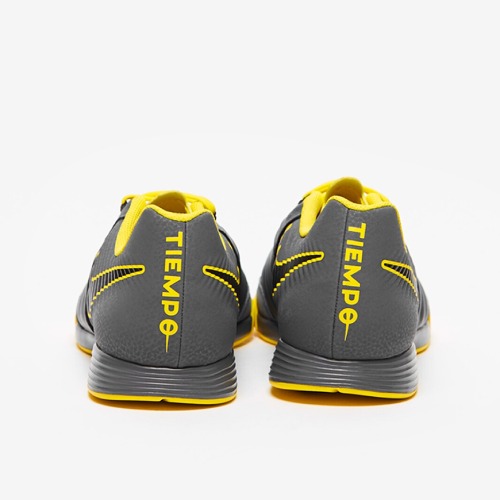 کفش فوتسال نایک تمپو لجند 7 آکادمی طوسی_زرد رنگ TIEMPO LEGEND 7 ACADEMY 
